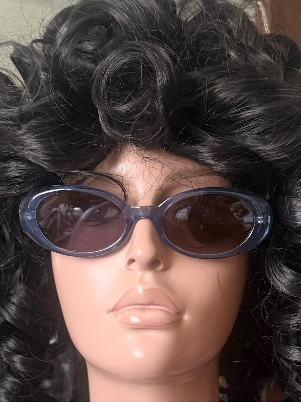 Brand New Felt Cute Quay Australia Slate Blue Oval Sunglasses with Gray Lenses